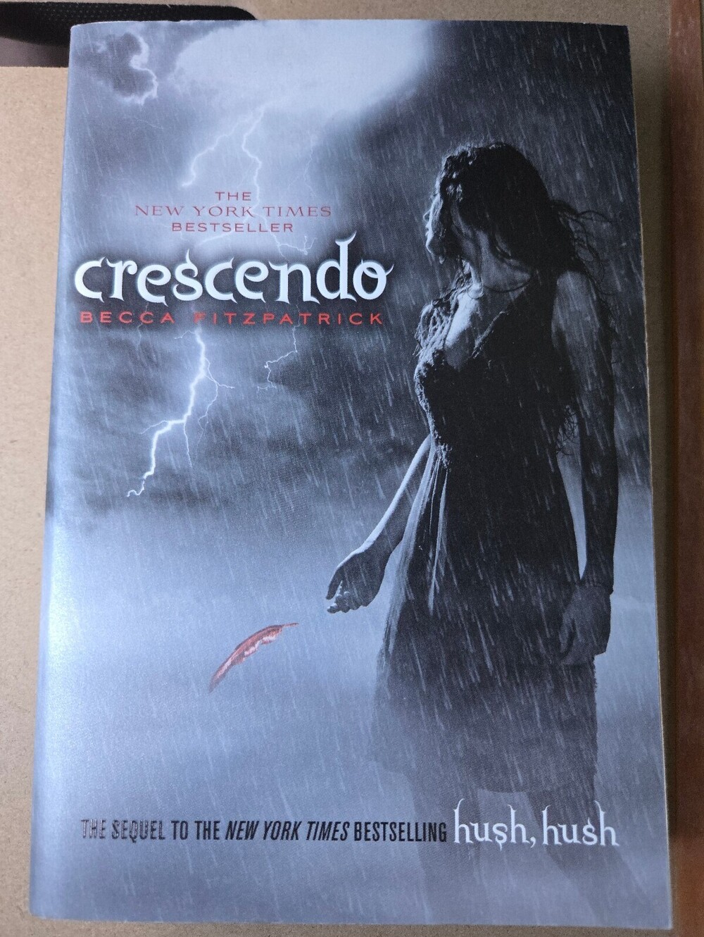 Crescendo by Becca Fitzpatrick - Paperback, 2010, Hush, Hush Series Sequel